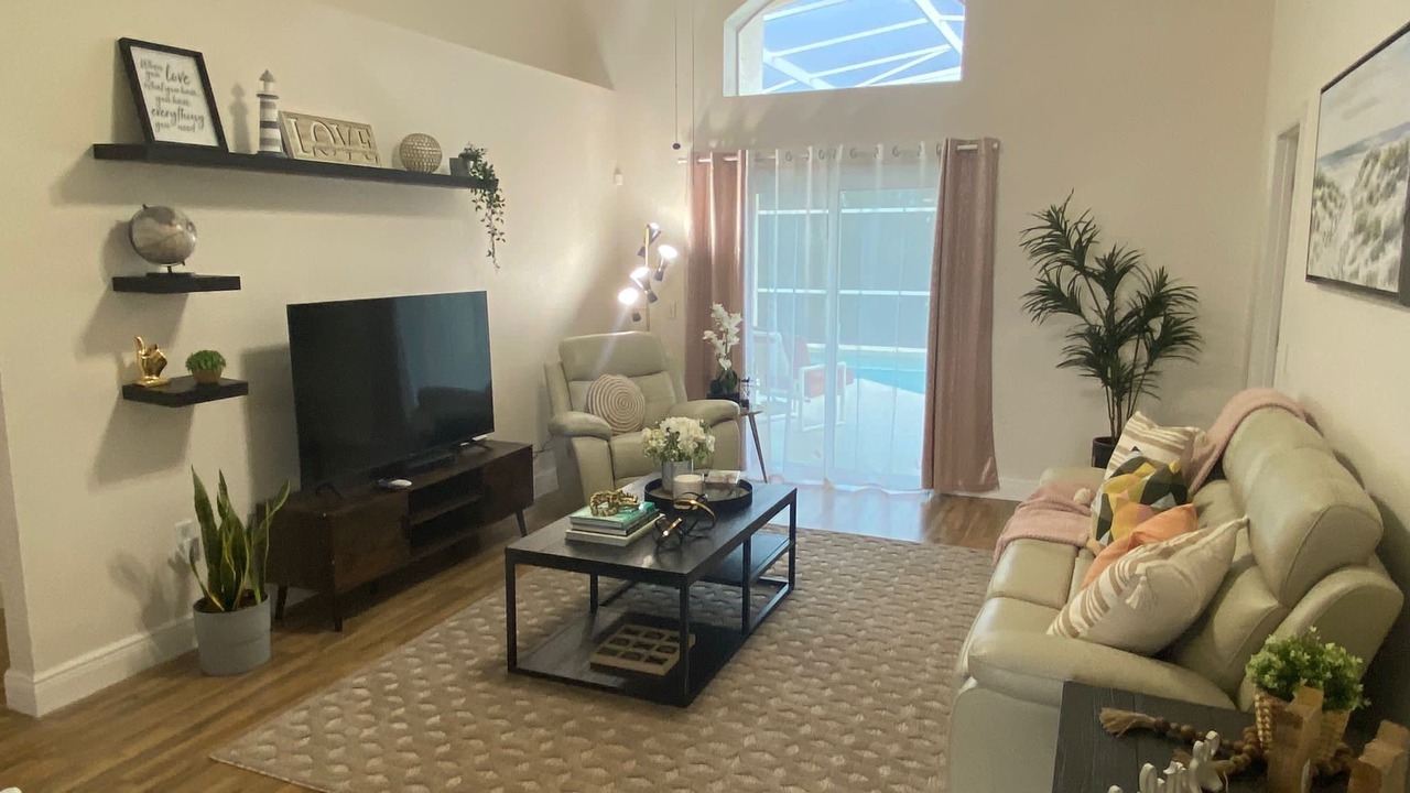 Photo of Livingroom in Davenport