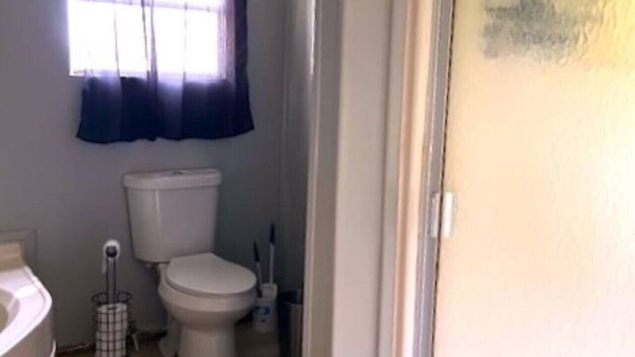 Photo of Bathroom in Redwood