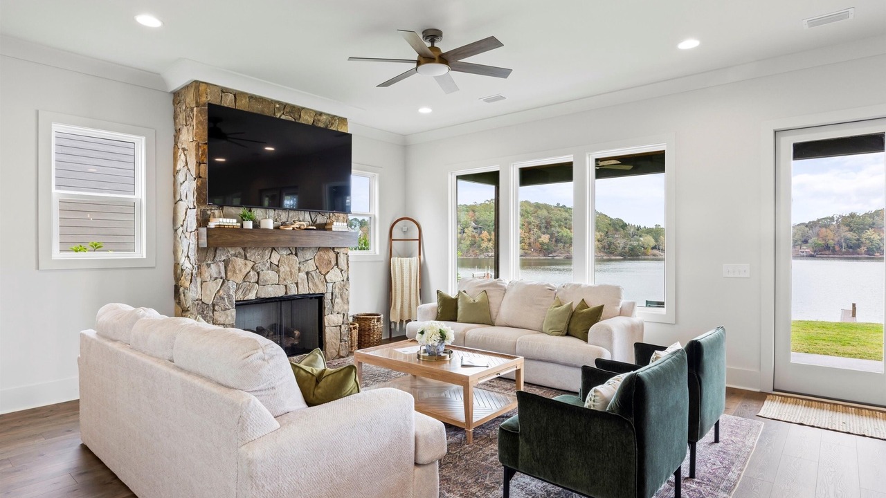Photo of Livingroom in Alexander City
