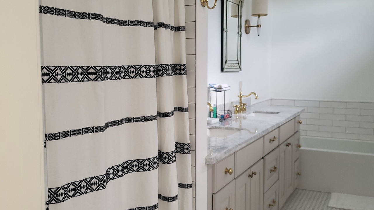 Photo of Bathroom in Broadmoor