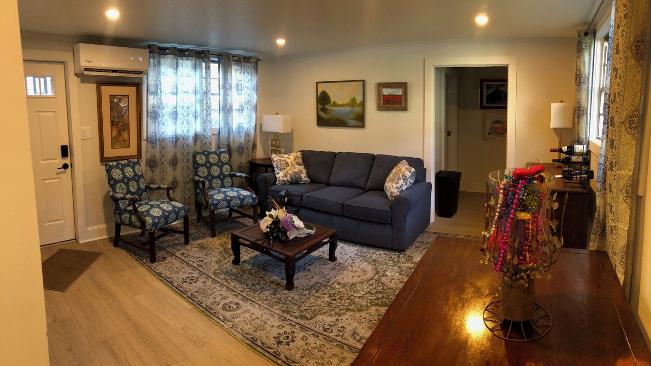 Photo of Livingroom in Uptown Historic District