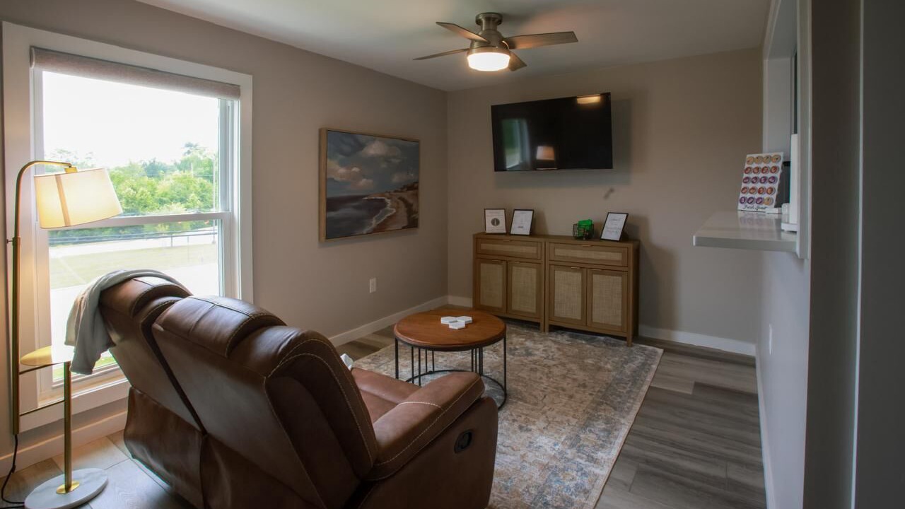 Photo of Livingroom in Enterprise