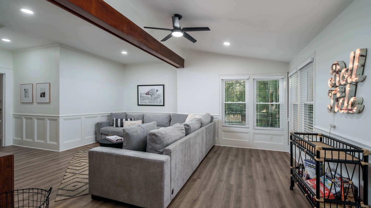 Photo of Livingroom in Northport