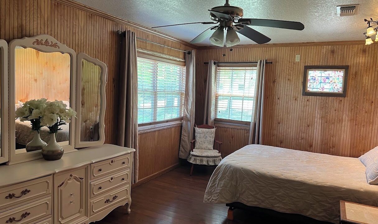 Photo of Bedroom in Gulfport