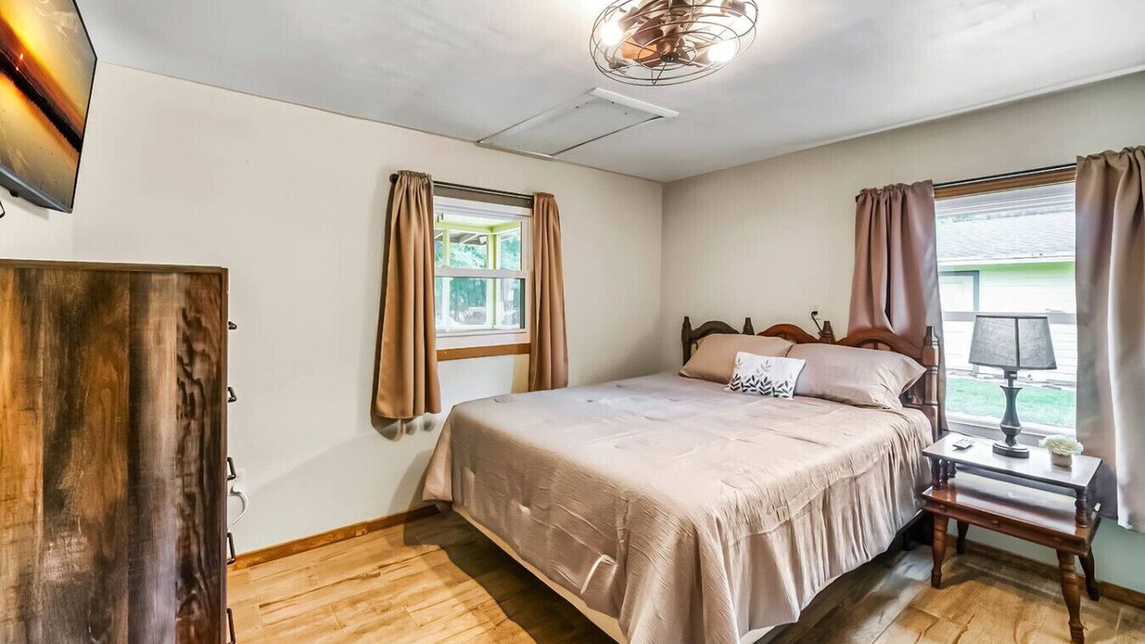 Photo of Bedroom in Northside