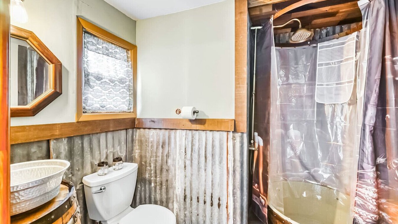 Photo of Bathroom in Northside