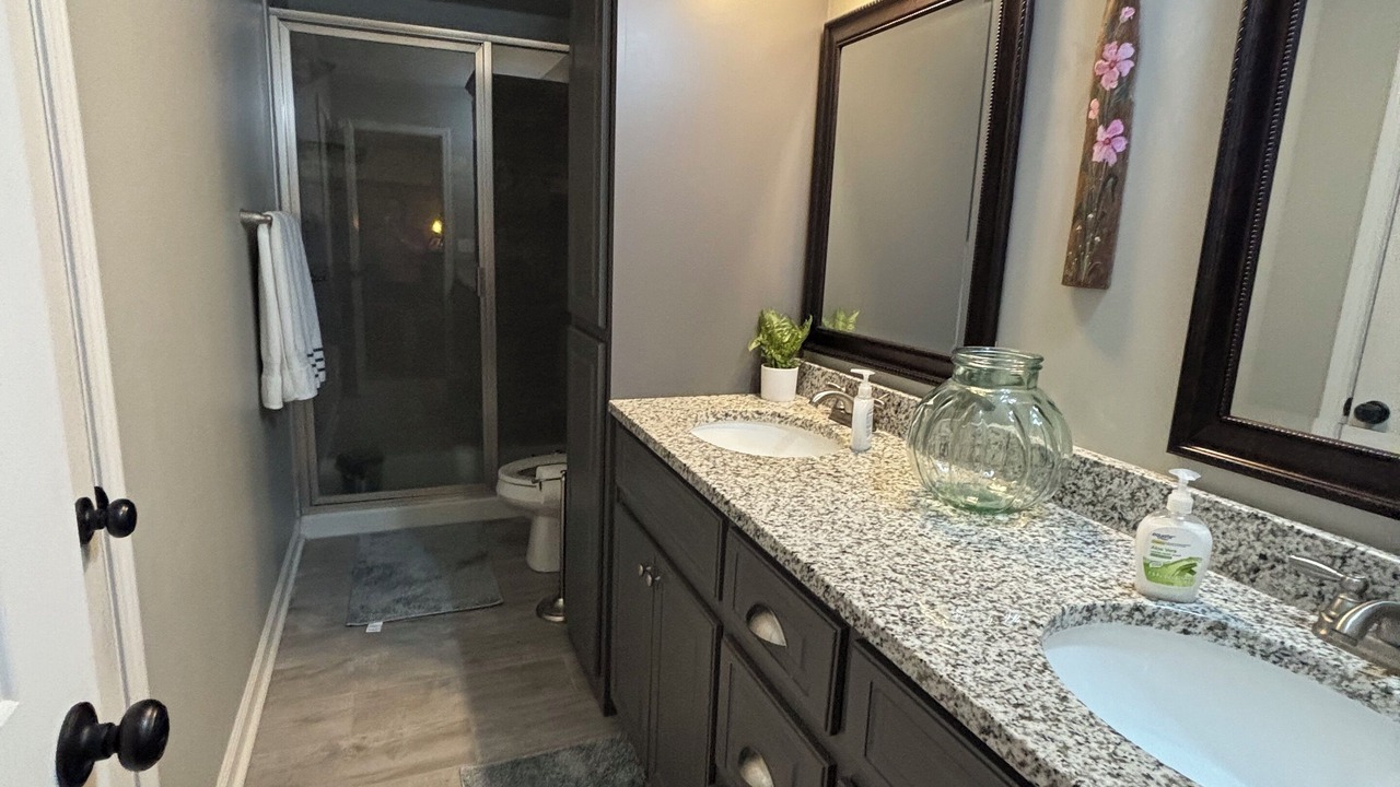 Photo of Bathroom in Midland City