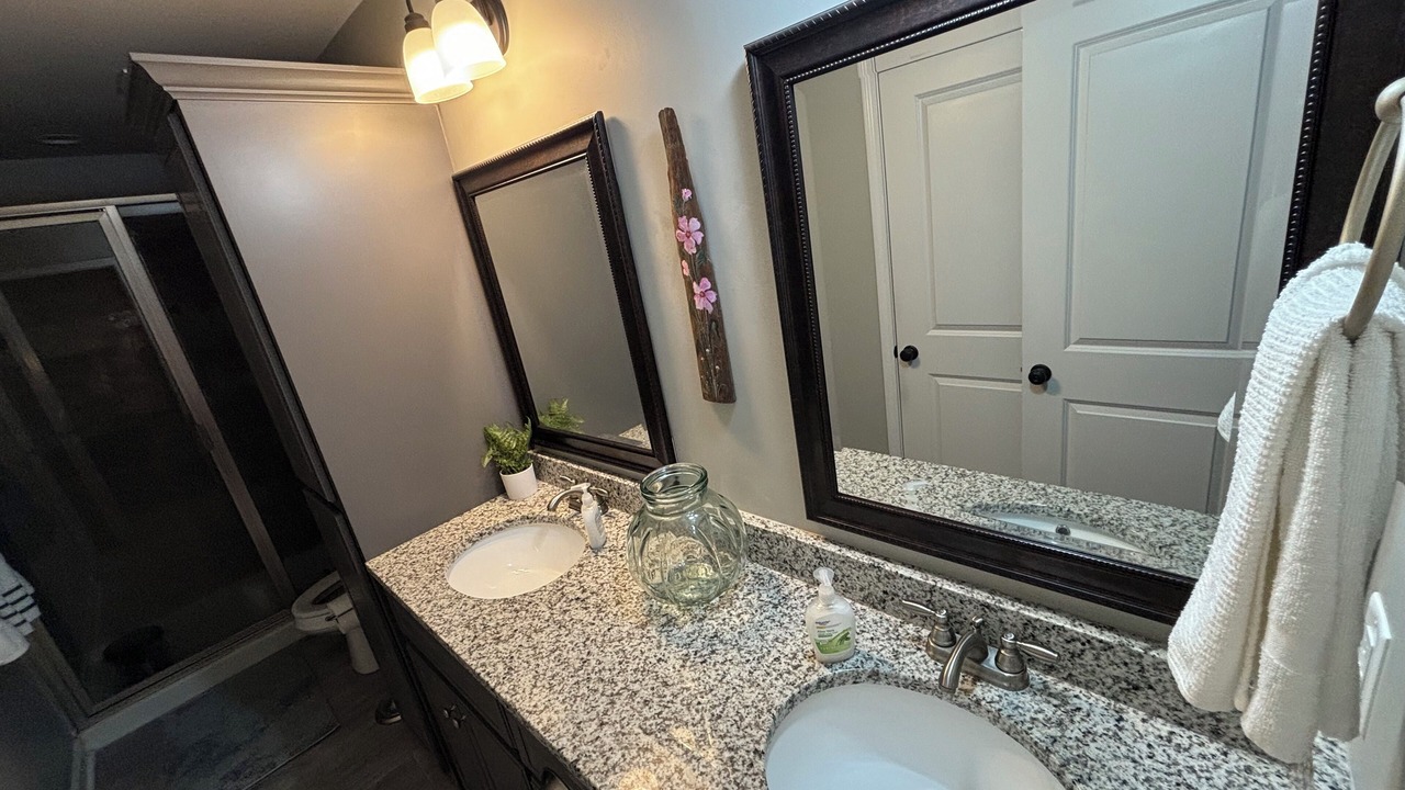 Photo of Bathroom in Midland City