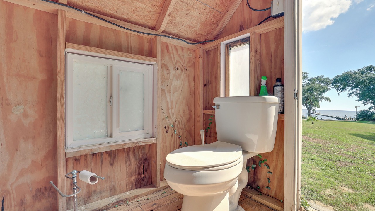 Photo of Bathroom in Gautier