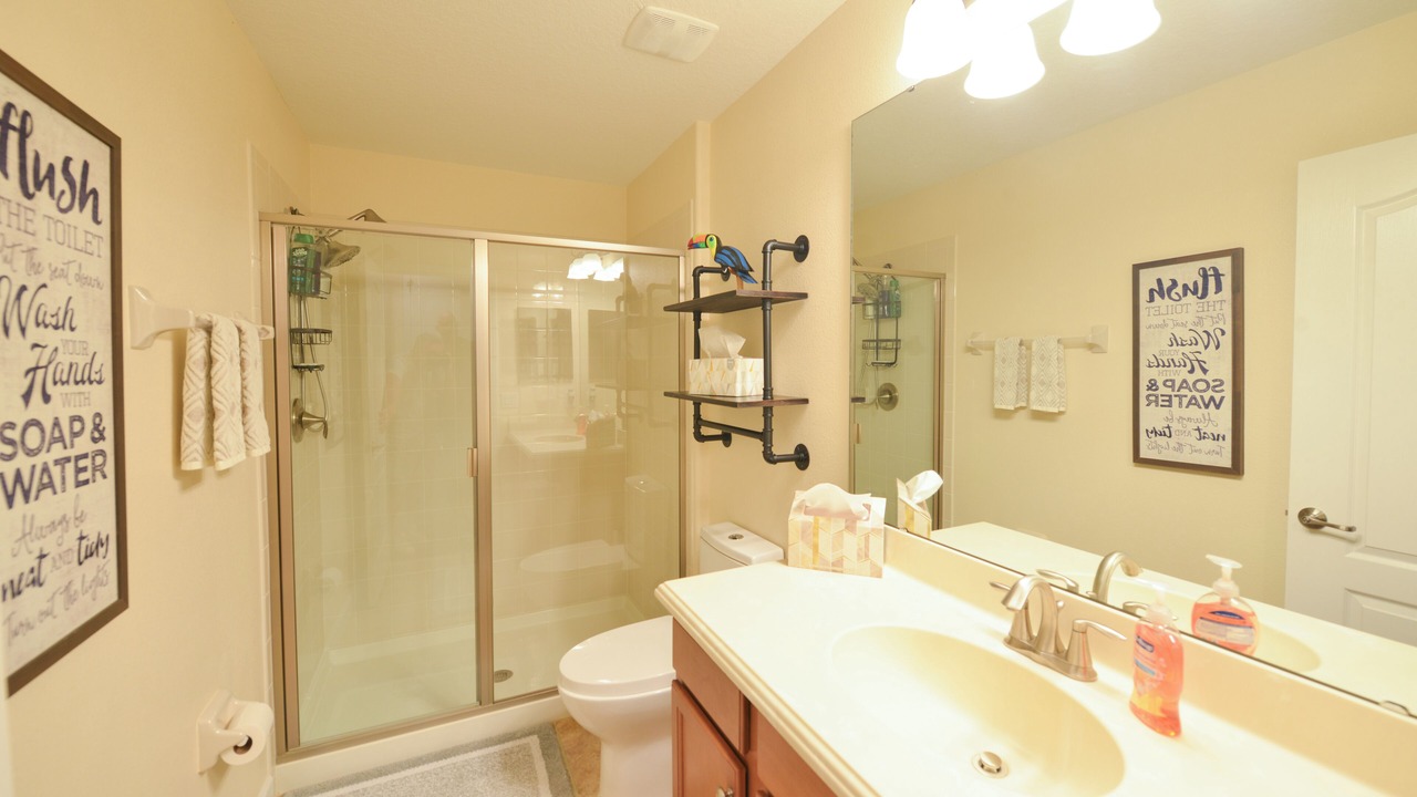 Photo of Bathroom in Davenport