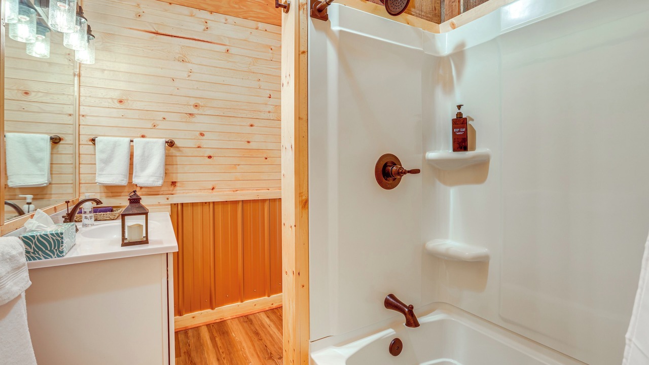 Photo of Bathroom in Lineville