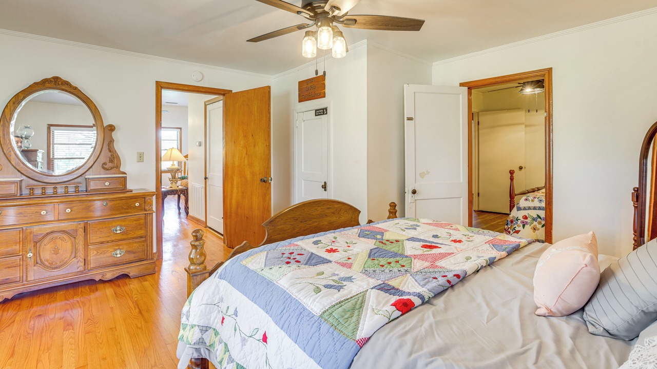 Photo of Bedroom in Lineville