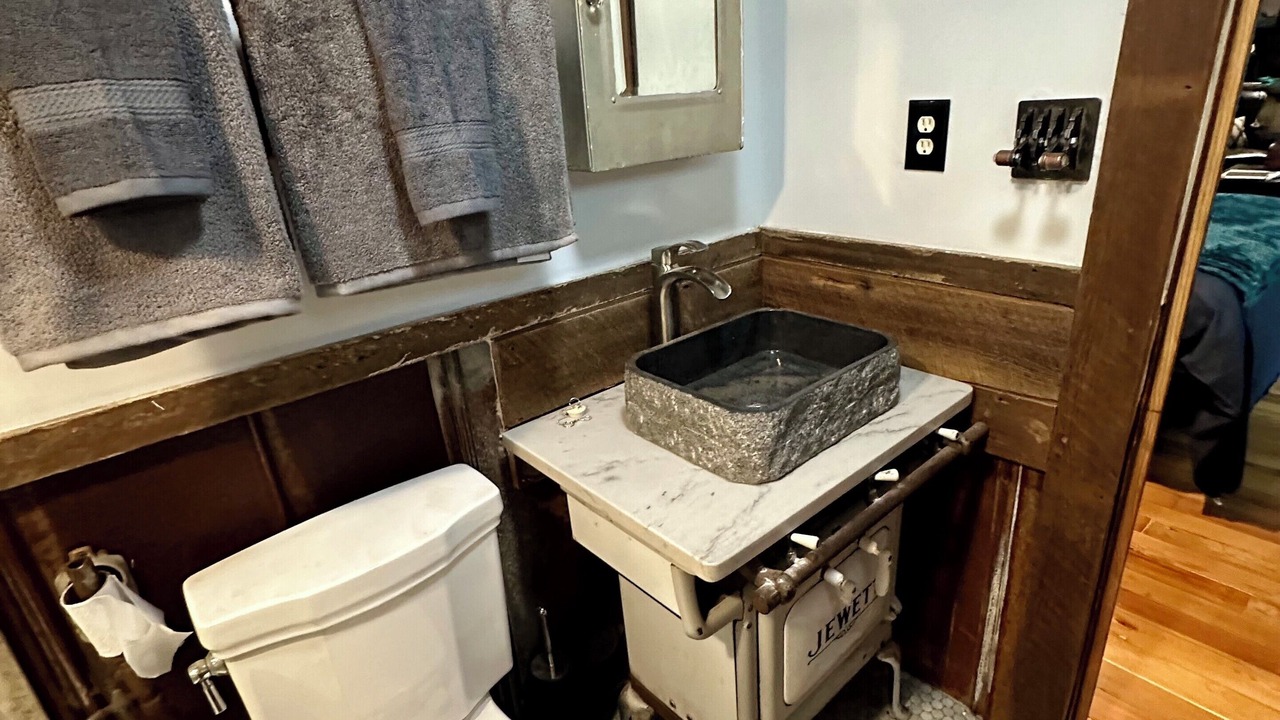 Photo of Bathroom in Newell