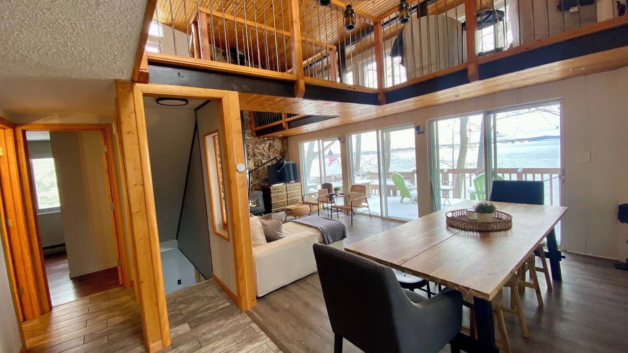Photo of Livingroom in Lake City