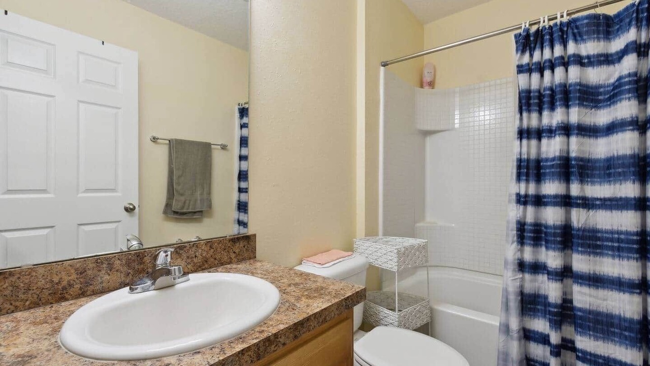 Photo of Bathroom in Grand Park