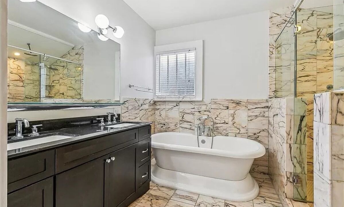 Photo of Bathroom in Audubon