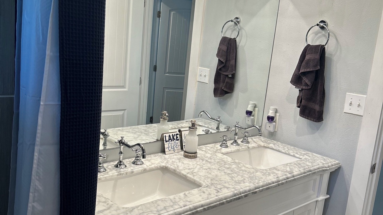 Photo of Bathroom in Jacksons' Gap