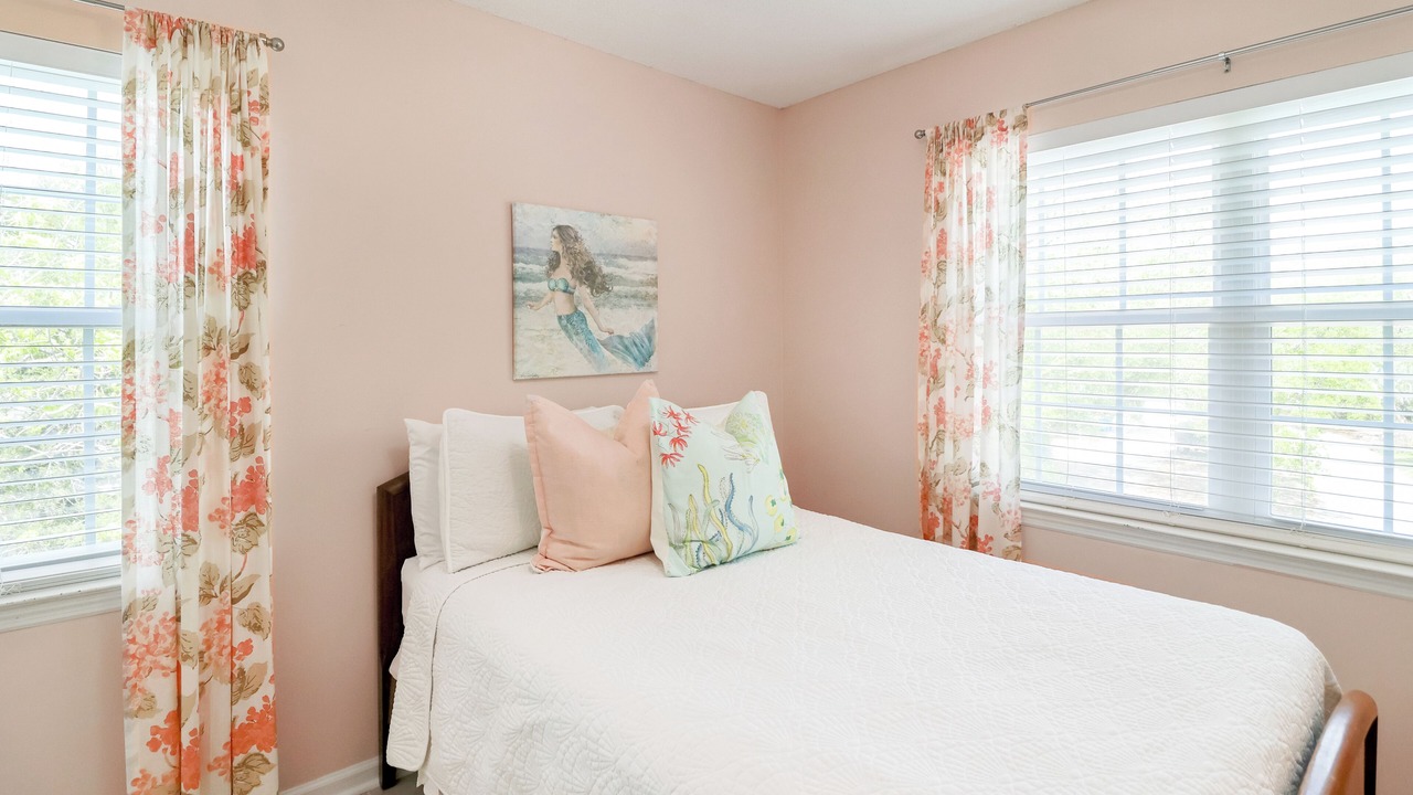 Photo of Bedroom in Tybee Island