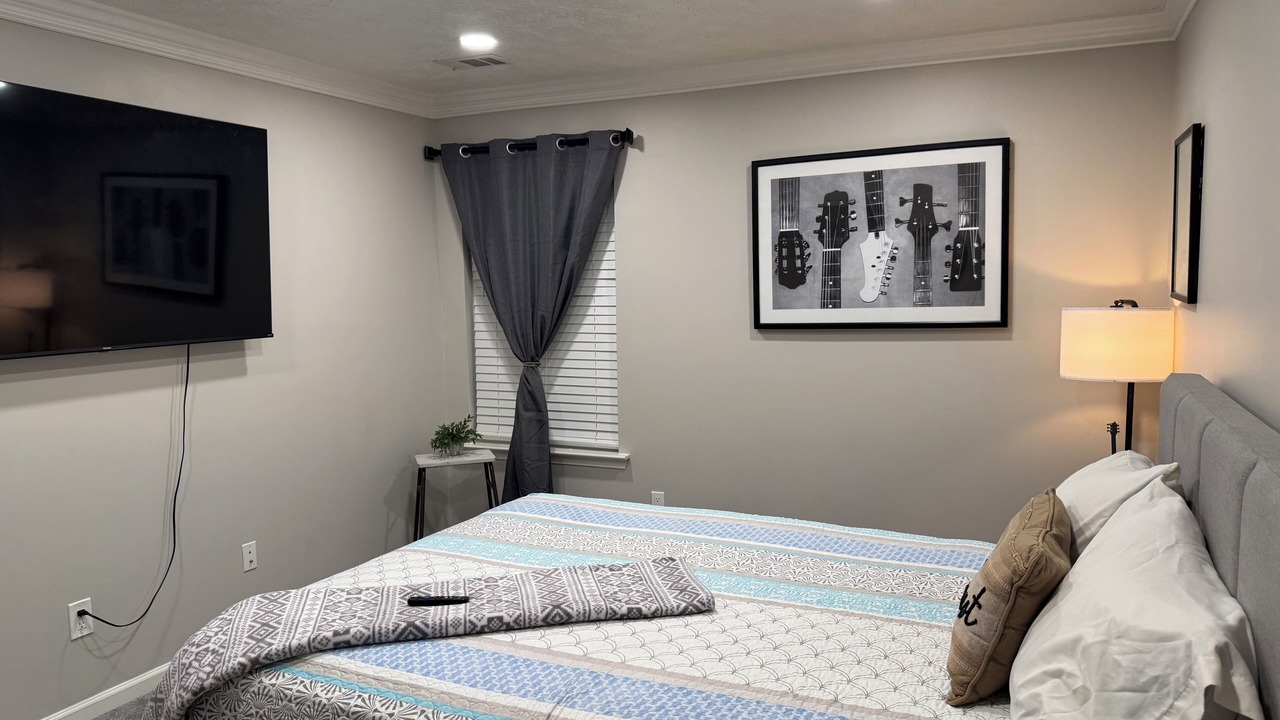 Photo of Bedroom in Lithia Springs