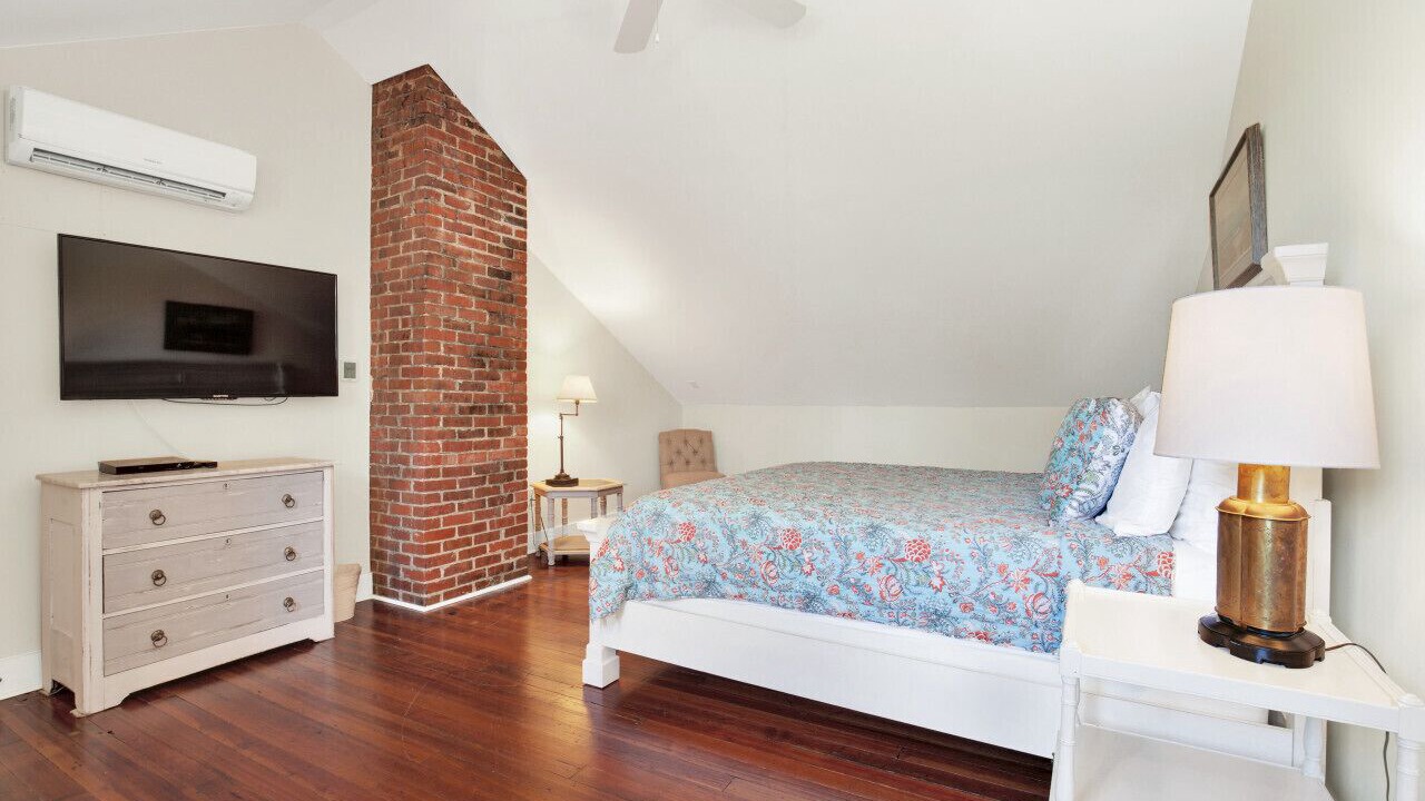 Photo of Bedroom in Tybee Island