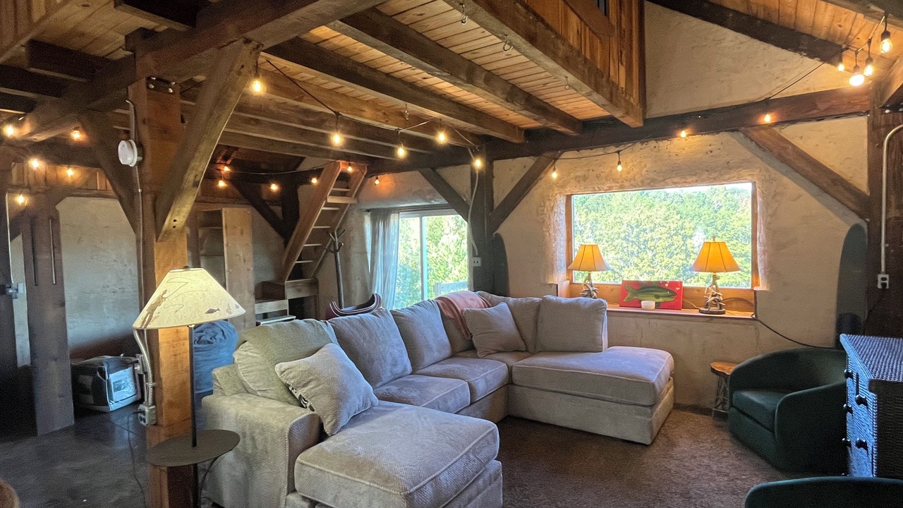 Photo of Livingroom in Jasper