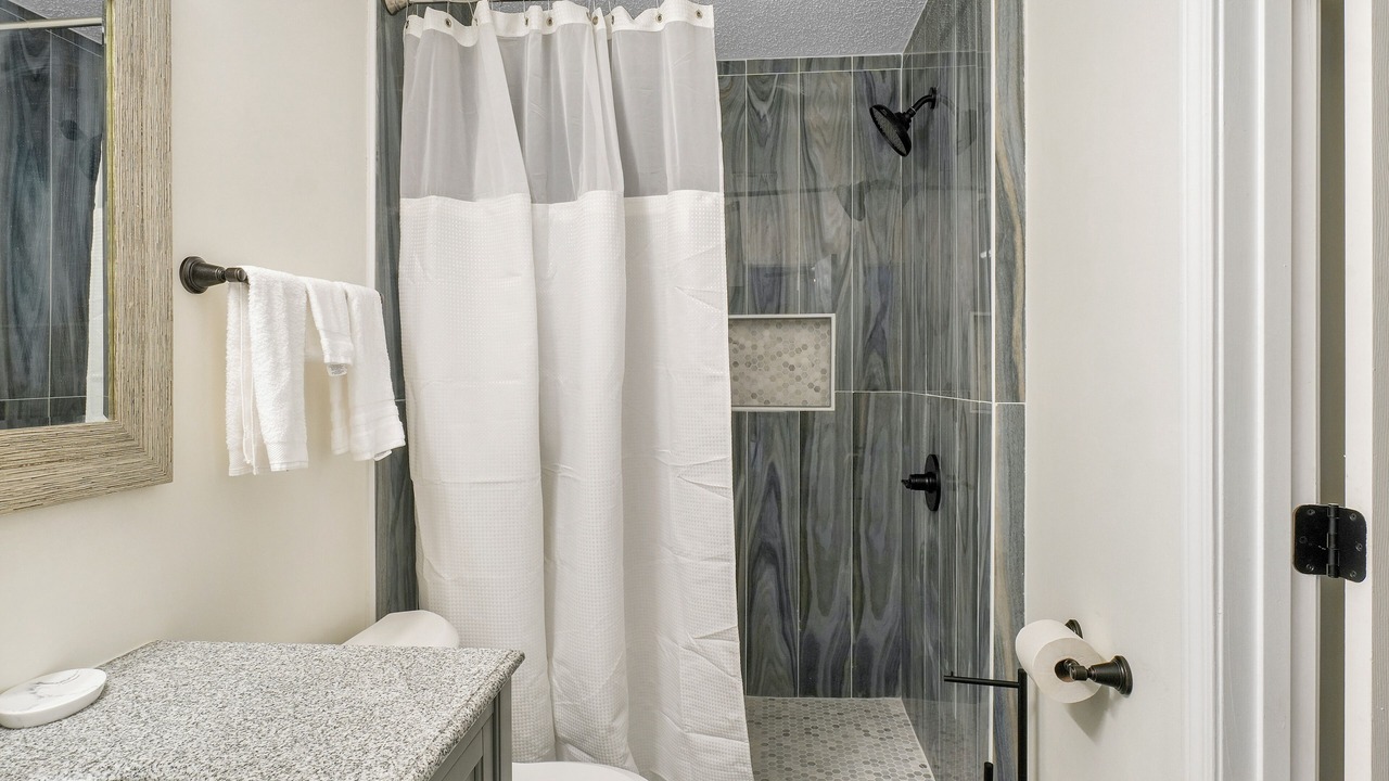 Photo of Bathroom in Gunter Afs