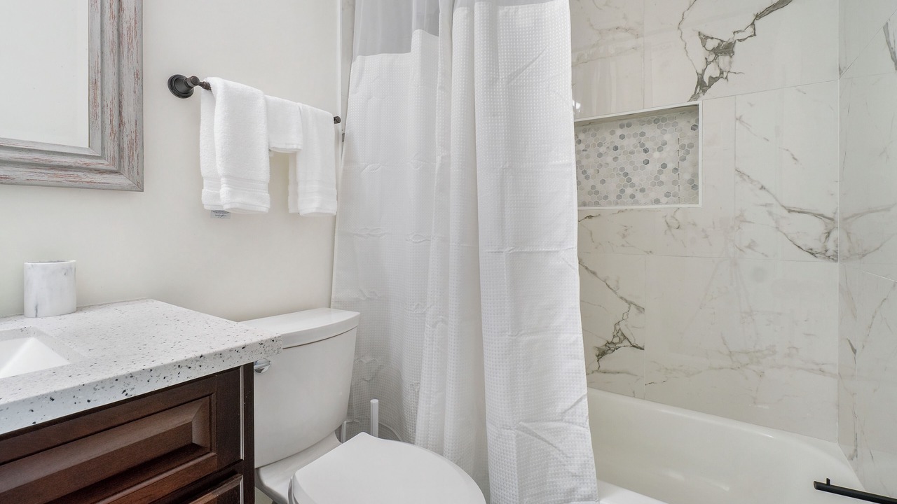 Photo of Bathroom in Gunter Afs