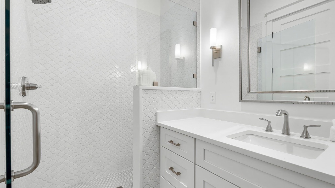 Photo of Bathroom in Tang-O-Mar
