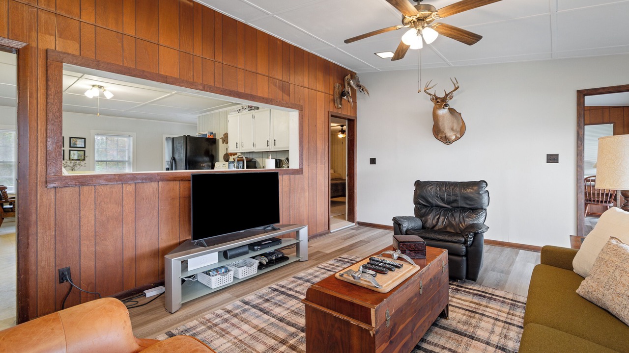 Photo of Livingroom in Monterey