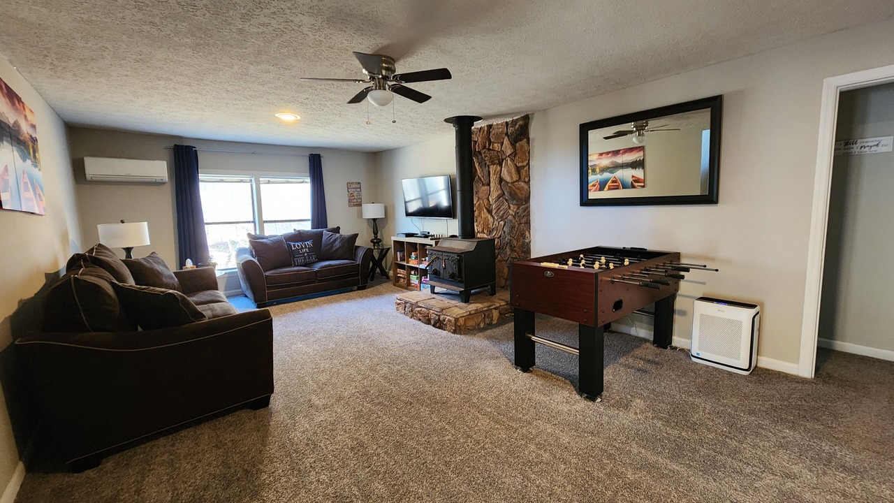 Photo of Livingroom in Little Kowaliga