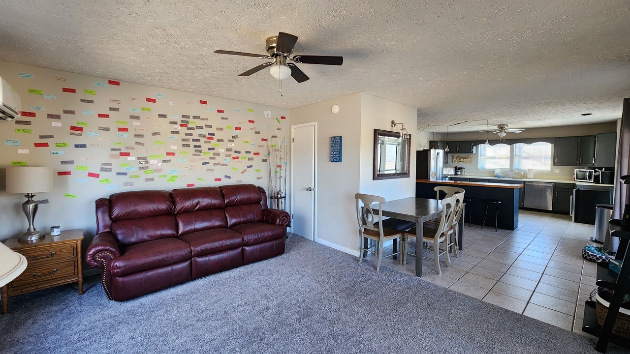 Photo of Livingroom in Little Kowaliga