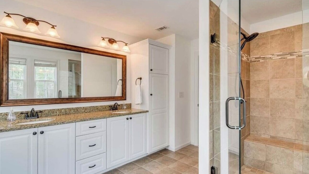 Photo of Bathroom in Appling