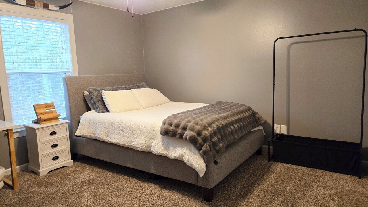 Photo of Bedroom in Appling