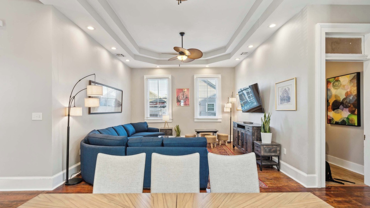 Photo of Livingroom in Mid-City
