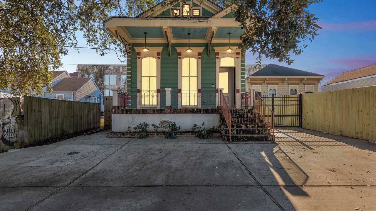 Photo of Outdoor in Mid-City