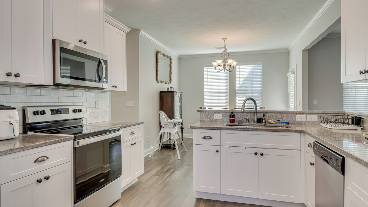 Photo of Kitchen in Canterbury Farms
