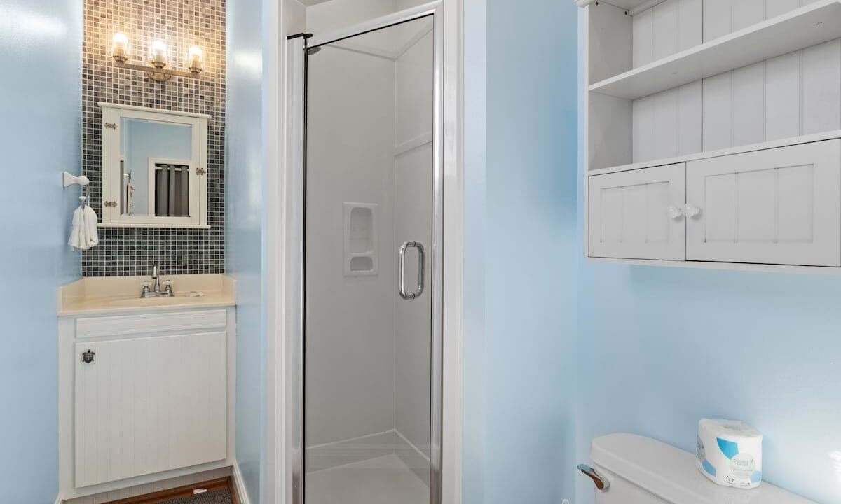 Photo of Bathroom in Dauphin Island