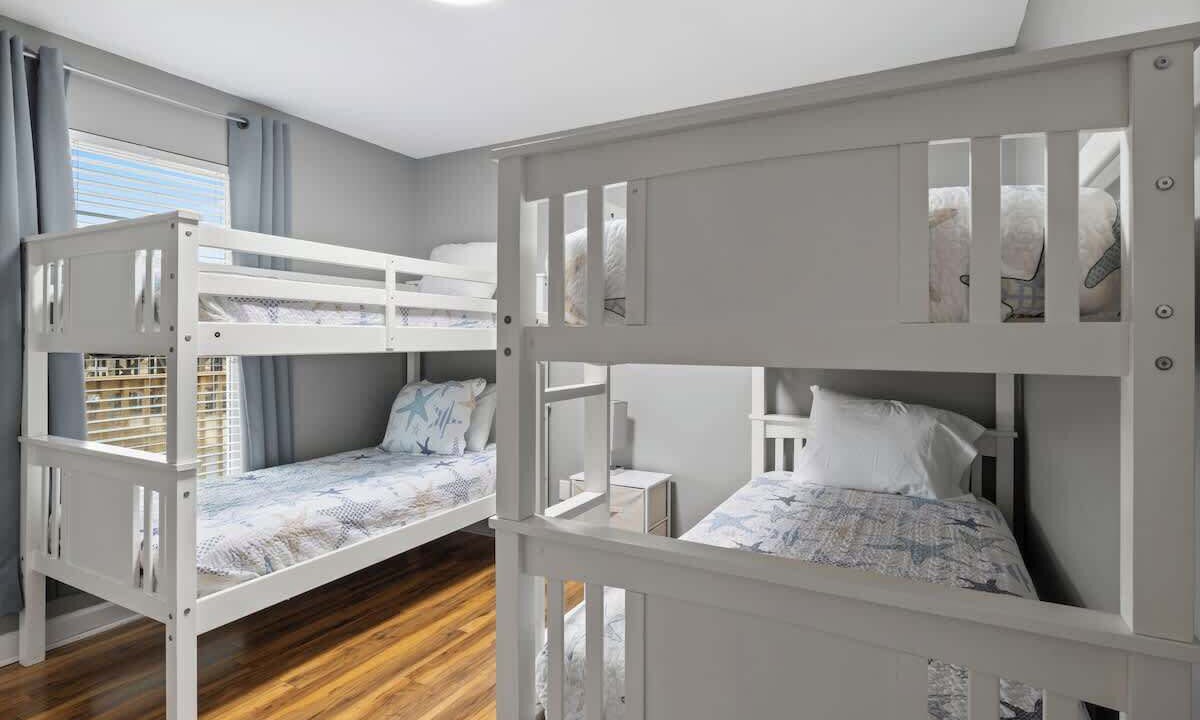 Photo of Bedroom in Dauphin Island