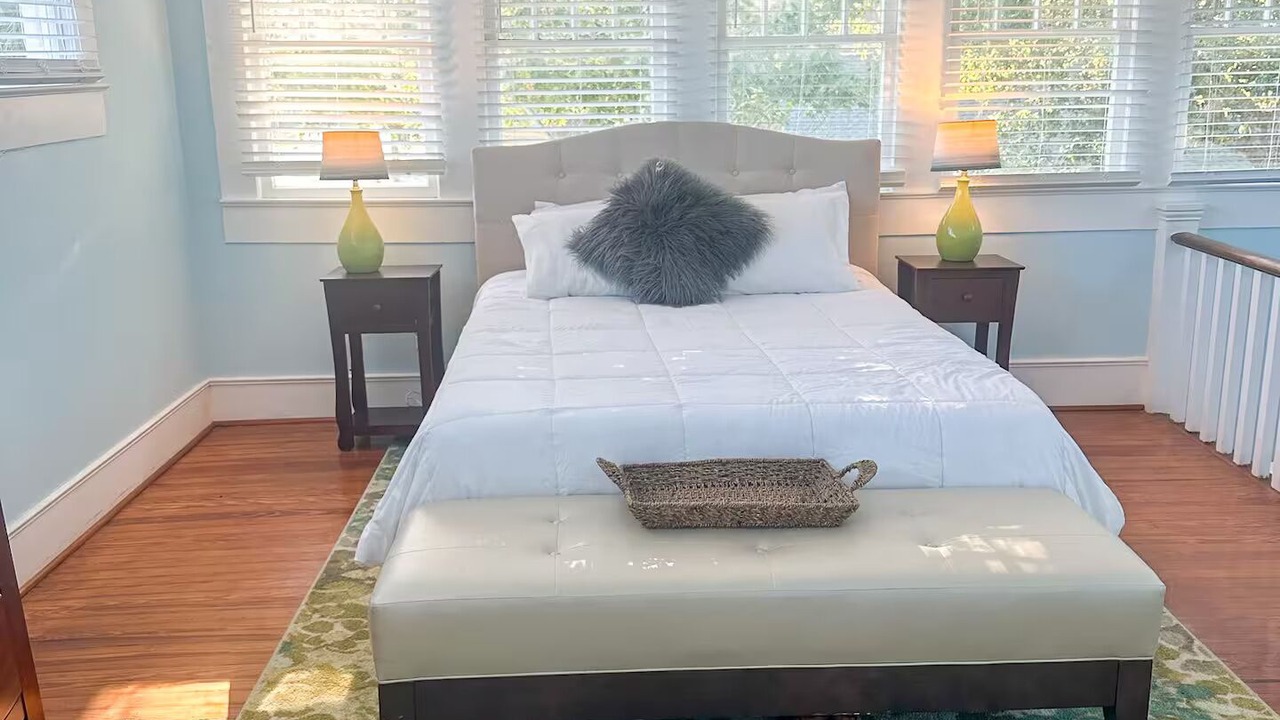 Photo of Bedroom in Long Beach
