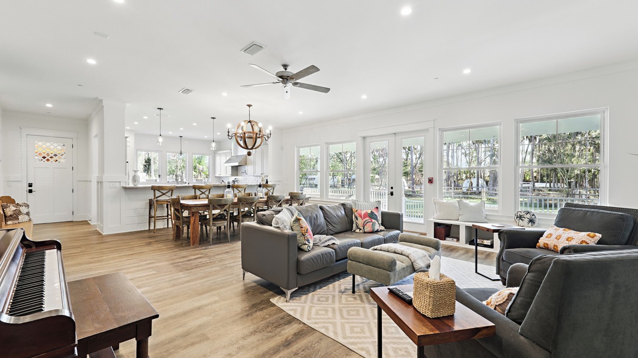 Photo of Livingroom in Palm Valley
