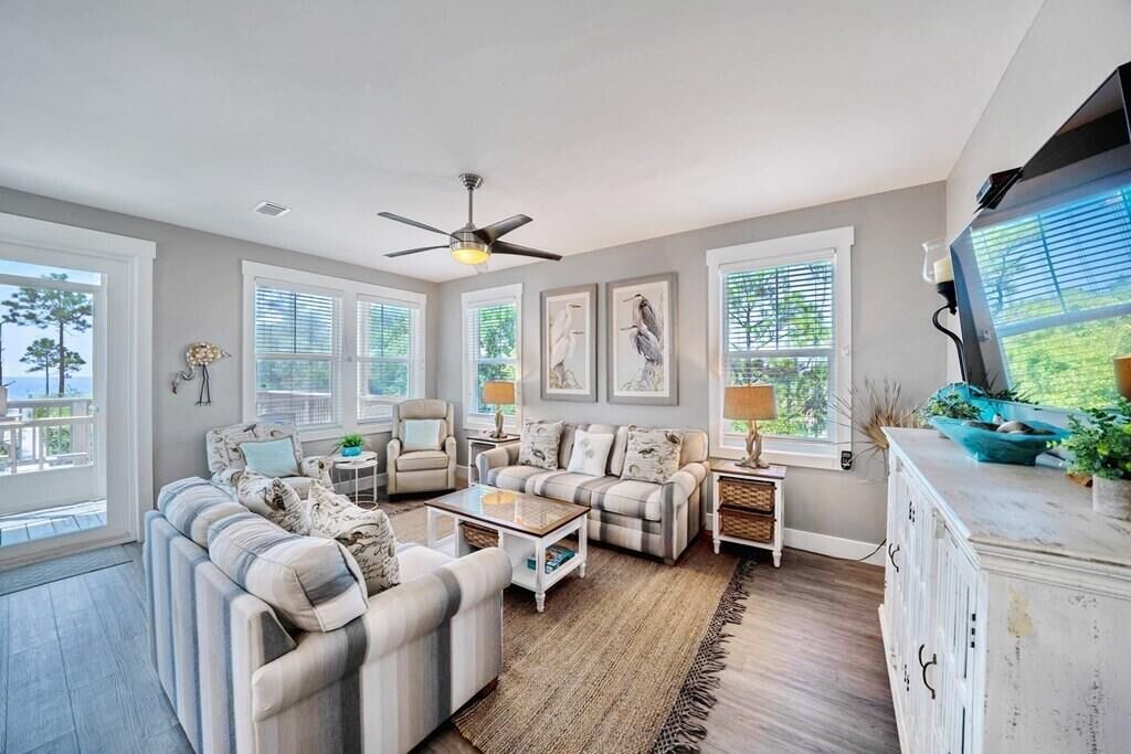 Photo of Livingroom in Indian Pass