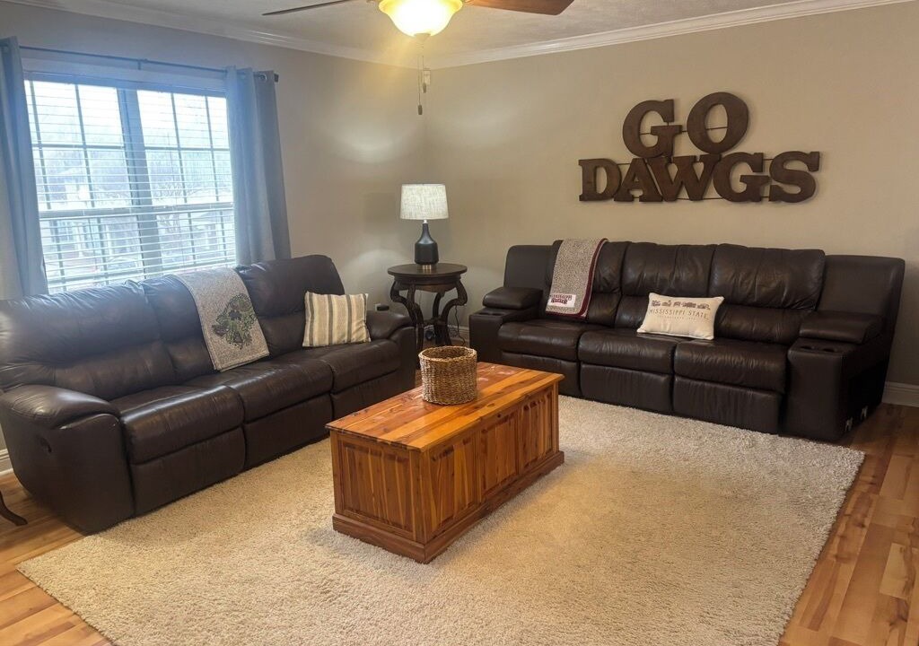 Photo of Livingroom in Starkville