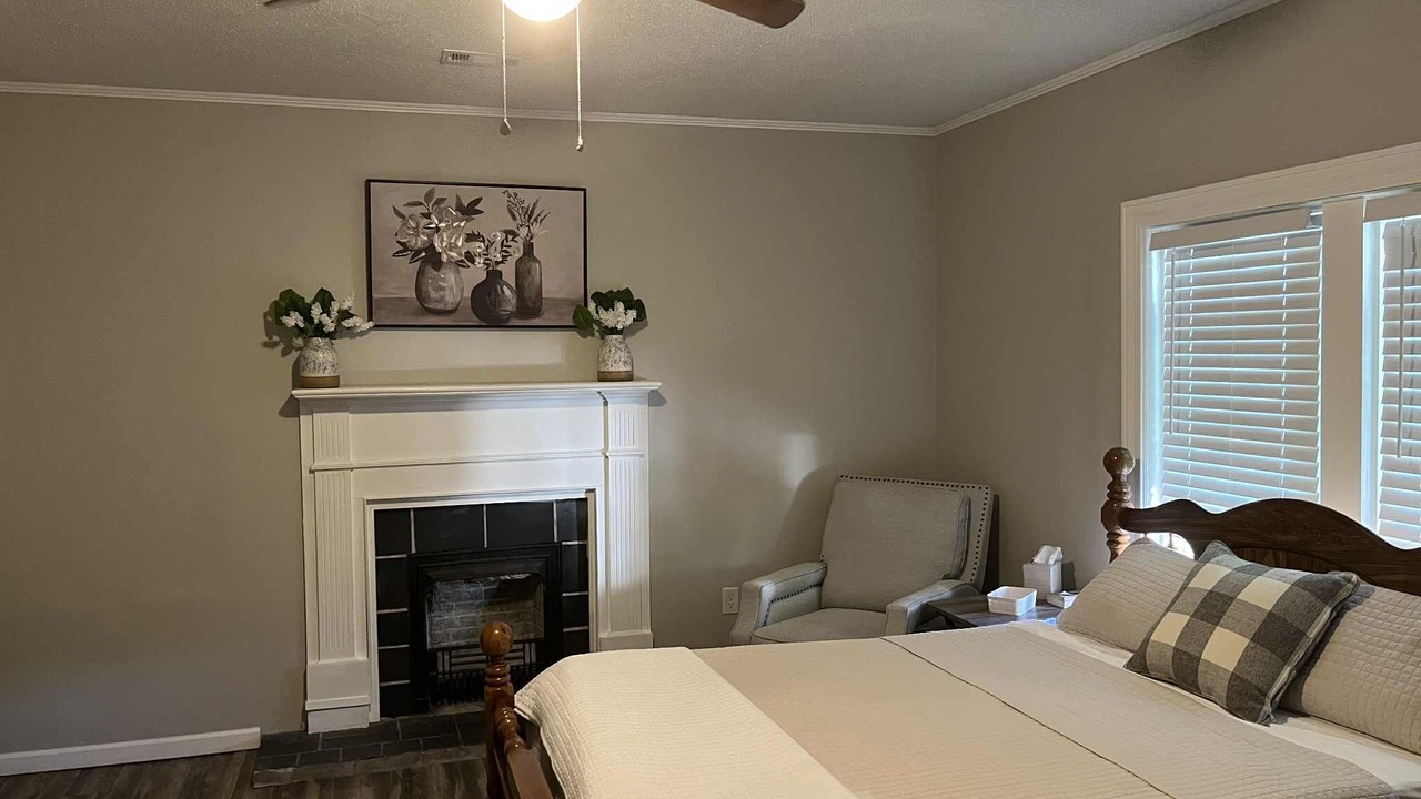 Photo of Bedroom in Six Mile