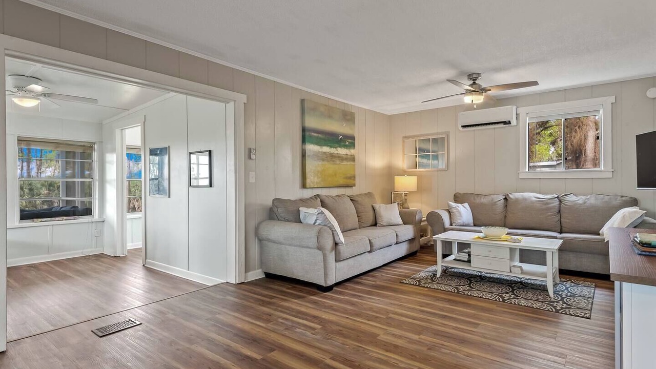 Photo of Livingroom in Alligator Point