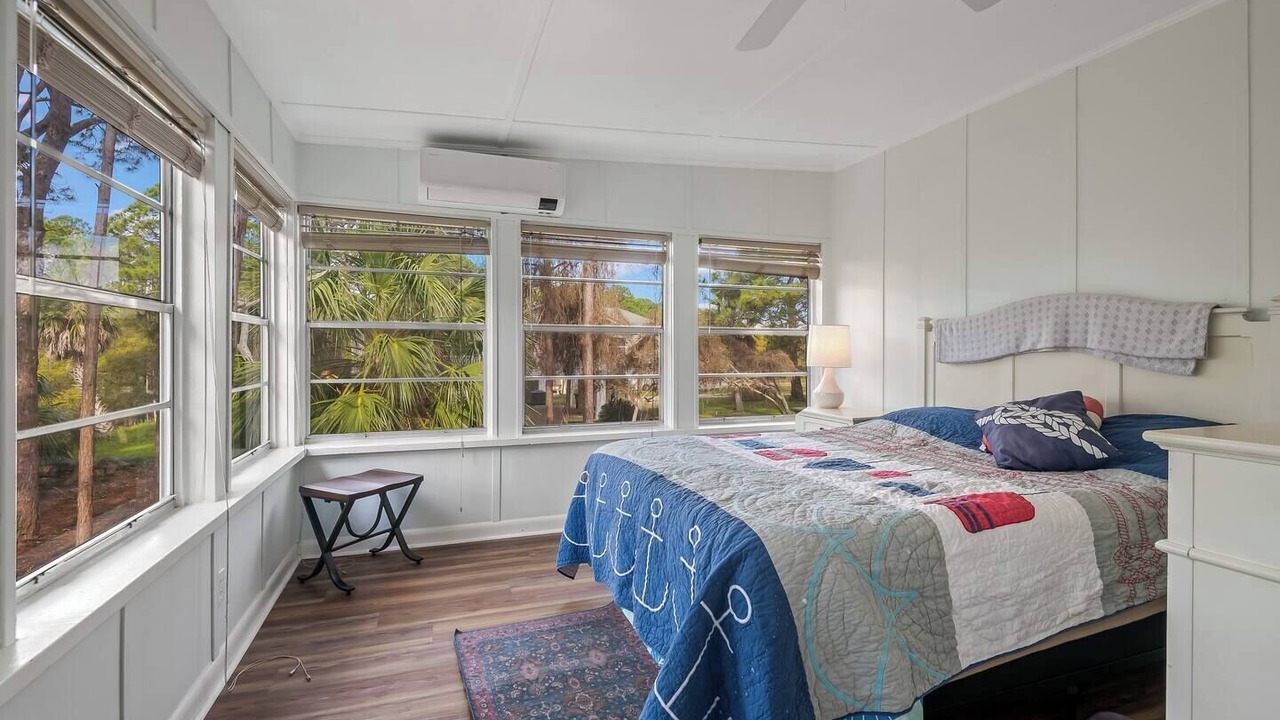 Photo of Bedroom in Alligator Point