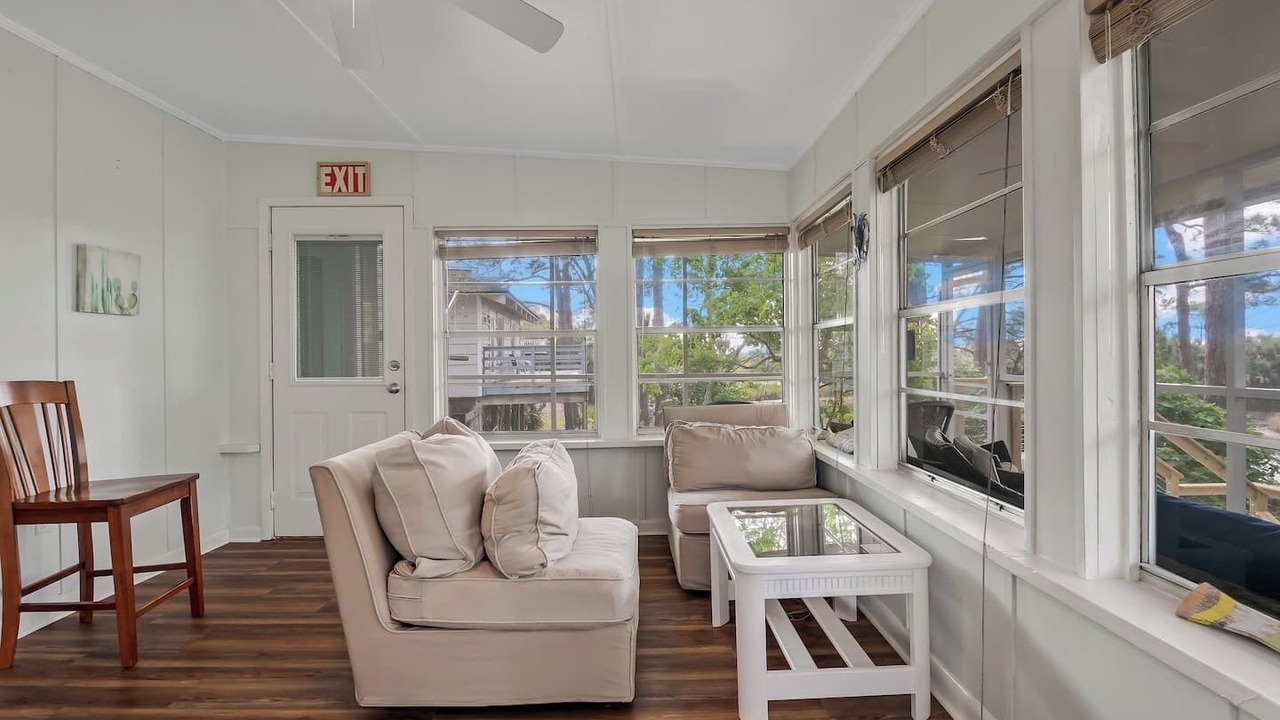 Photo of Livingroom in Alligator Point