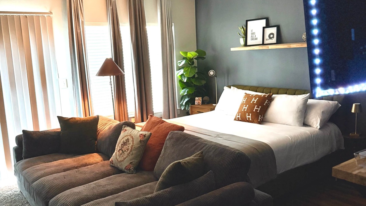 Photo of Livingroom in Inman Park