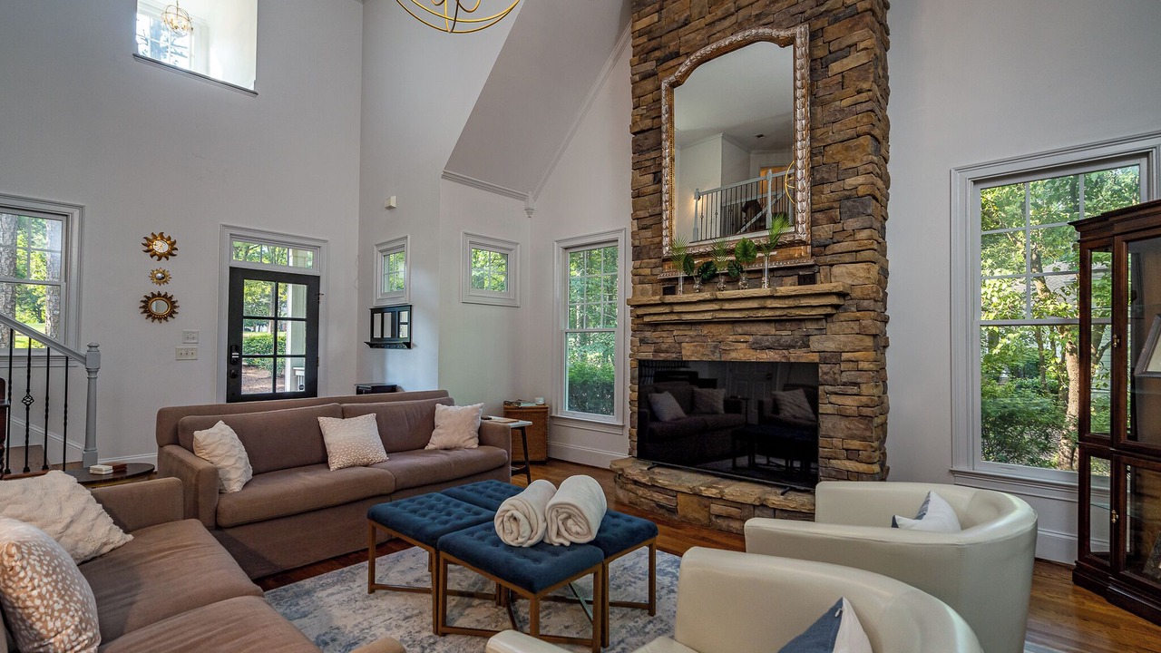 Photo of Livingroom in Eatonton