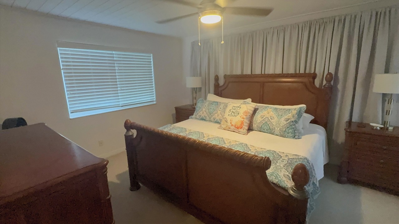 Photo of Bedroom in Marineland Acres