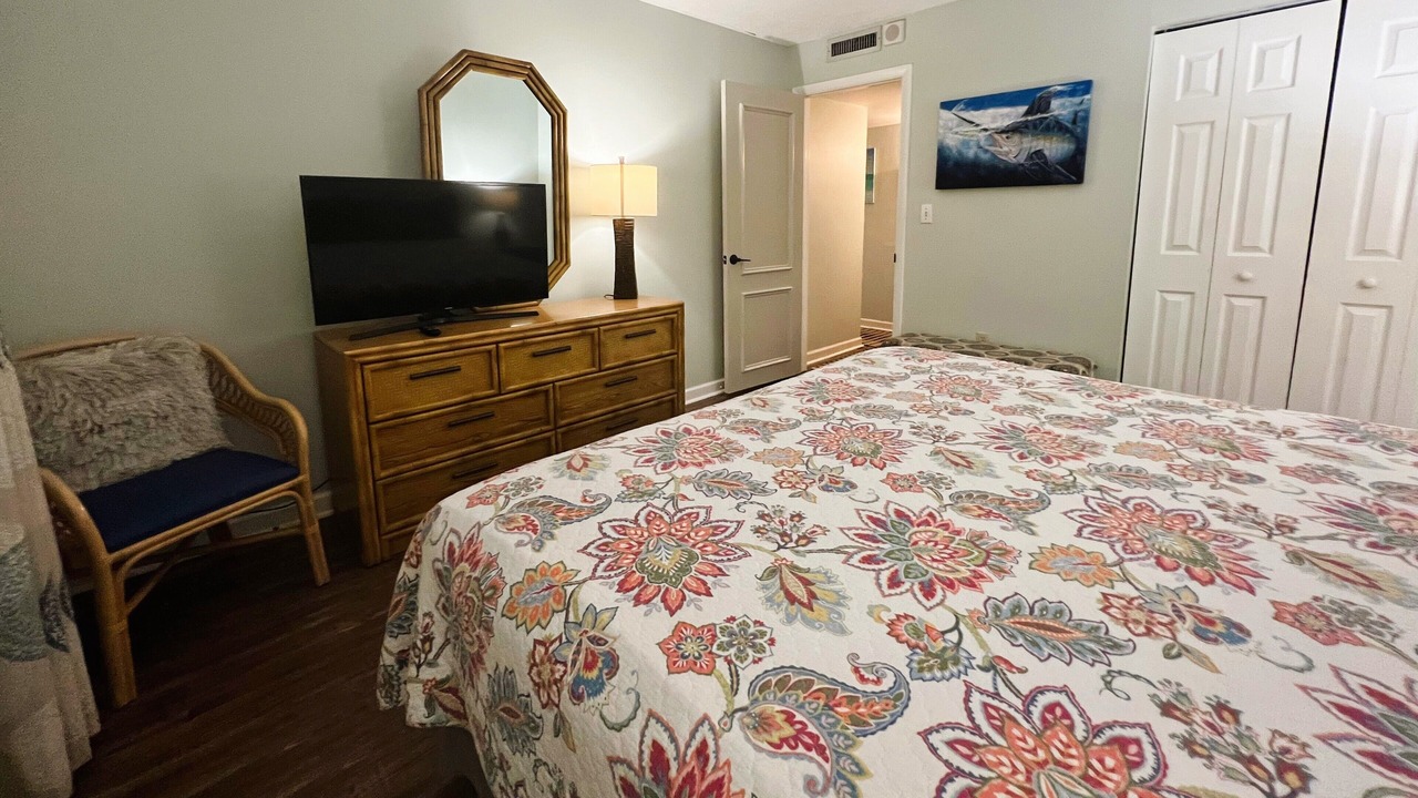 Photo of Bedroom in Biltmore Beach